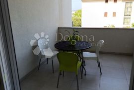 BRODARICA - DVOSOBAN STAN S POGLEDOM NA MORE, Šibenik - Okolica, Appartment