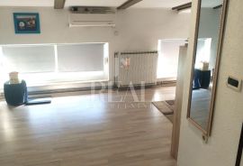 TRSAT-42 m2, 1SKL, IDEALAN ZA INVESTICIJU ZBOG BLIZINE KAMPUSA, Rijeka, Appartement