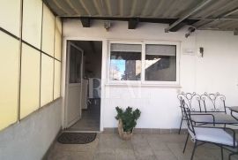 TRSAT-42 m2, 1SKL, IDEALAN ZA INVESTICIJU ZBOG BLIZINE KAMPUSA, Rijeka, Appartement