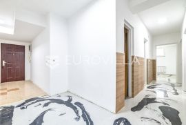 Zagreb, Jakuševec, funcionalni četvrosobni stan NKP 80 m2, Zagreb, Apartamento