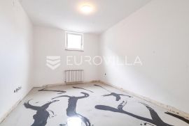 Zagreb, Jakuševec, funcionalni četvrosobni stan NKP 80 m2, Zagreb, Apartamento