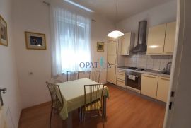 Lovran, centar, 1s+db s balkonom, Lovran, Appartement