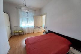 Lovran, centar, 1s+db s balkonom, Lovran, Appartement