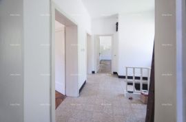 Stan Prodaje se 2-soban stan na prvom katu u Raši, Raša, Διαμέρισμα