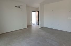 ŠIBENIK, ROGOZNICA - Stan u novogradnji 100 m od mora, Rogoznica, Wohnung