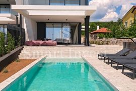 KOSTRENA, luksuzna vila s bazenom 150 m od mora i plaža, najam, Kostrena, Kuća