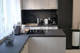 Prodaja novouređenog stana na Belvederu 2S+DB  68 M2, Rijeka, Kвартира