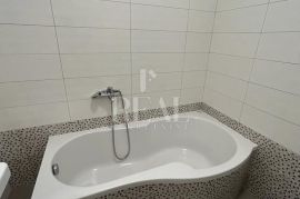 Izvrsna prilika, dvosobni stan u Trogiru!!, Trogir - Okolica, Appartement