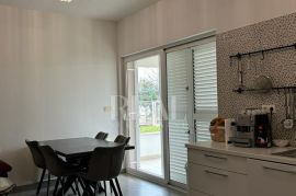 Izvrsna prilika, dvosobni stan u Trogiru!!, Trogir - Okolica, Appartement