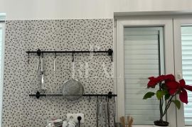 Izvrsna prilika, dvosobni stan u Trogiru!!, Trogir - Okolica, Appartement