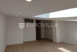 Zagreb, Draškovićeva,  prekrasan dvoetažan jednosoban stan NKP 44 m2, Zagreb, Flat