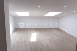 Zagreb, Draškovićeva,  prekrasan dvoetažan jednosoban stan NKP 44 m2, Zagreb, Apartamento