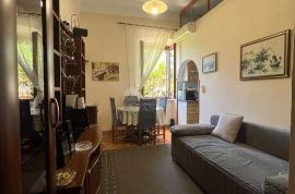 OPATIJA - Stan u vili blizu mora, Opatija, Appartement