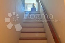 KOMFORNI TROSOBNI STAN DUGAVE, Novi Zagreb - Istok, Apartamento