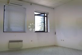 Poslovni prostor u centru, Labin, Propiedad comercial