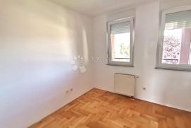 Stan 83m2 s terasom i lođom!!, Trešnjevka - Sjever, Appartement