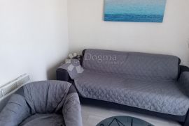 VODICE – KUĆA 100 M2, Vodice, Ev