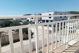 VODICE – KUĆA 100 M2, Vodice, Ev