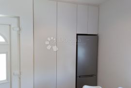 VODICE – KUĆA 100 M2, Vodice, Maison