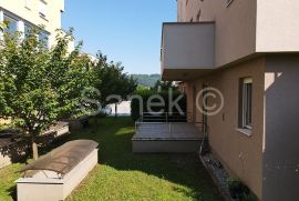 Četverosobni stan u novijoj zgradi u Samoboru, Samobor, Flat