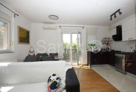 Četverosobni stan u novijoj zgradi u Samoboru, Samobor, Flat