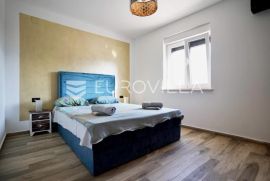 Kastav, Brnini, dvosoban stan od 85m2 s panoramskim pogledom na Opatiju, Kastav, Wohnung