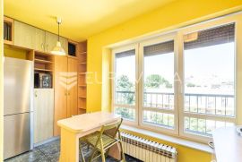 Zagreb, Centar, prostrani dvosobni stan NKP 58m2, Zagreb, Appartement