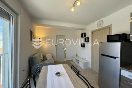 Istra, Pula, predivan stan na idealnoj lokaciji, NKP 40,63 m2, Pula, Apartamento