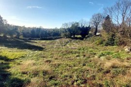 ZEMLJIŠTE U MALOM NASELJU 3.5 km OD MORA, Barban, Terrain