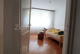 Batajnica, centar, 50m2, 2.0, terasa, uknjiženo, Zemun, Apartamento