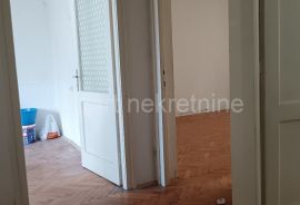 Batajnica, centar, 50m2, 2.0, terasa, uknjiženo, Zemun, Διαμέρισμα