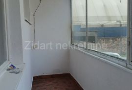 Batajnica, centar, 50m2, 2.0, terasa, uknjiženo, Zemun, Διαμέρισμα