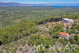 Građevinsko zemljište sa panoramskim pogledom u Dolu, Stari Grad, Terrain