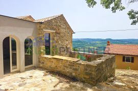 UNIKAT NA TRŽIŠTU ! Prekrasna kamena vila s pogledom na Motovun, Oprtalj, Istra, Oprtalj, Kuća