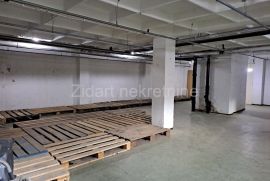 Magacinski prostor, odlična lokacija, Novi Beograd, Commercial property