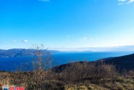 BRSEČ, ZEMLJIŠTE S ZAPOČETOM GRADNJOM I PREDIVNIM POGLEDOM NA MORE, Mošćenička Draga, Terreno