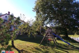 ISTRA, ŠUMBER, KAMENA KUĆA SA VELIKOM OKUĆNICOM, Sveta Nedelja, Maison