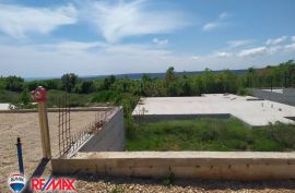 ISTRA, SV. LOVREČ LABINSKI, GRAĐEVINSKA ZEMLJIŠTA, POGLED MORE, 562-620 M2, Raša, Land