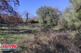 ISTRA, PERUŠKI, KOMBINACIJA GRAĐEVINSKOG I POLJOPRIVREDNOG ZEMLJIŠTA, Marčana, Land