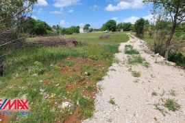 ISTRA, LABIN, GRAĐEVINSKA ZEMLJIŠTA NA LIJEPOM RAVNOM TERENU, Sveta Nedelja, Land