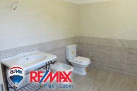 ISTRA, LABIN, RABAC, PREDIVNO OBNOVLJENA KAMENA KUĆA, Labin, Maison