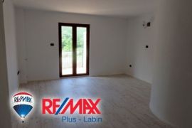 ISTRA, LABIN, RABAC, PREDIVNO OBNOVLJENA KAMENA KUĆA, Labin, Maison