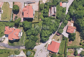 DRENOVA, SARŠONI- građevinsko zemljište 845m2 za obiteljsku kuću /stambenu zgradu-stanove, Viškovo, Γη