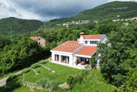 IČIĆI, POLJANE- villa 250m2 s pogledom na more i bazenom + uređena okućnica 1100m2, Opatija - Okolica, Haus