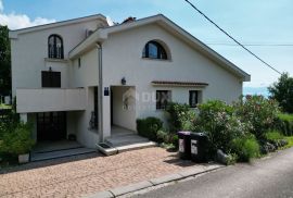 IČIĆI, POLJANE- villa 250m2 s pogledom na more i bazenom + uređena okućnica 1100m2, Opatija - Okolica, Famiglia