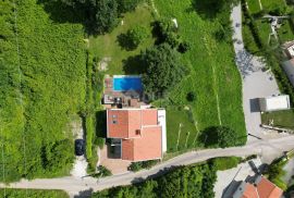 IČIĆI, POLJANE- villa 250m2 s pogledom na more i bazenom + uređena okućnica 1100m2, Opatija - Okolica, Haus