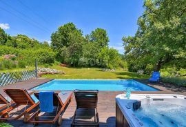 IČIĆI, POLJANE- villa 250m2 s pogledom na more i bazenom + uređena okućnica 1100m2, Opatija - Okolica, Famiglia