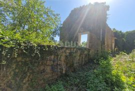 ISTRA, OPRTALJ - Kamena starina s panoramskim pogledom na zelenilo, Oprtalj, بيت