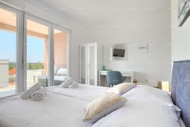 Kuća Prodajemo modernu kuću sa pogledom na more!, Medulin, Casa