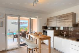 Kuća Prodajemo modernu kuću sa pogledom na more!, Medulin, House